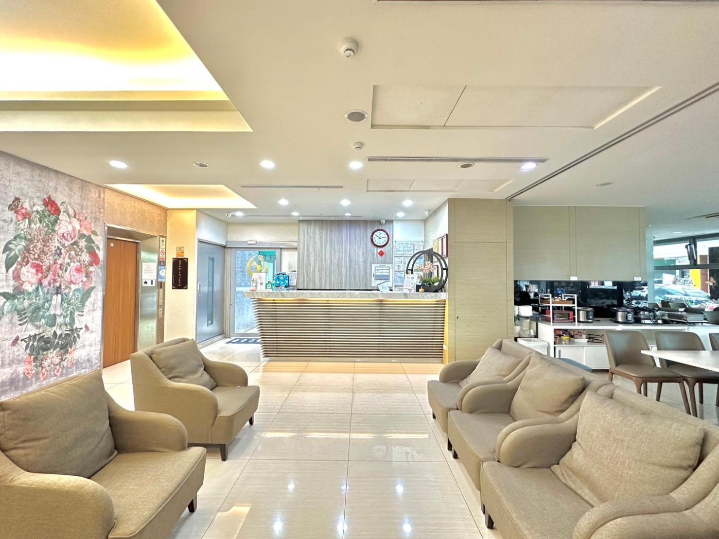 Mei Hotel Taichung Exterior photo
