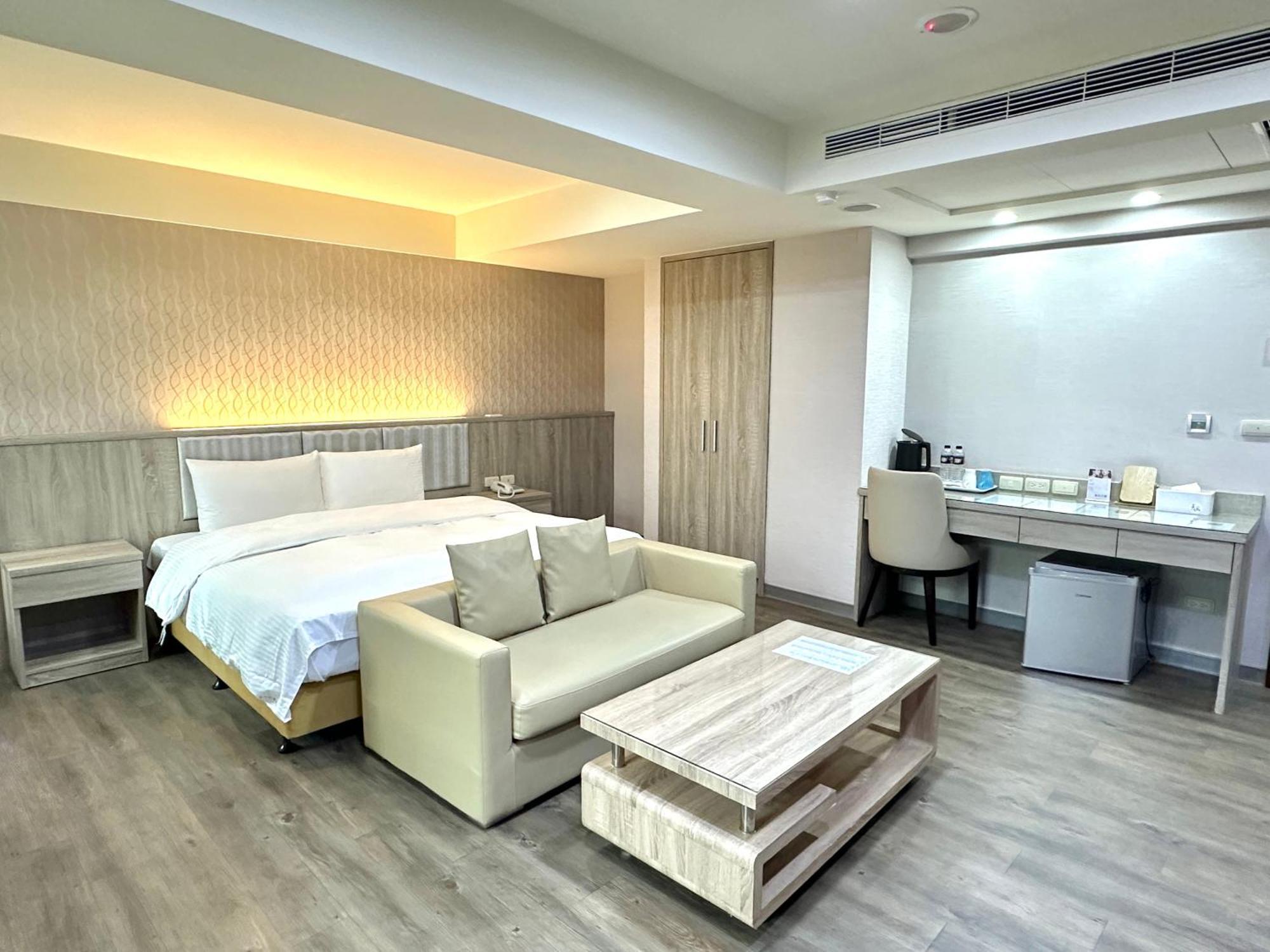 Mei Hotel Taichung Exterior photo