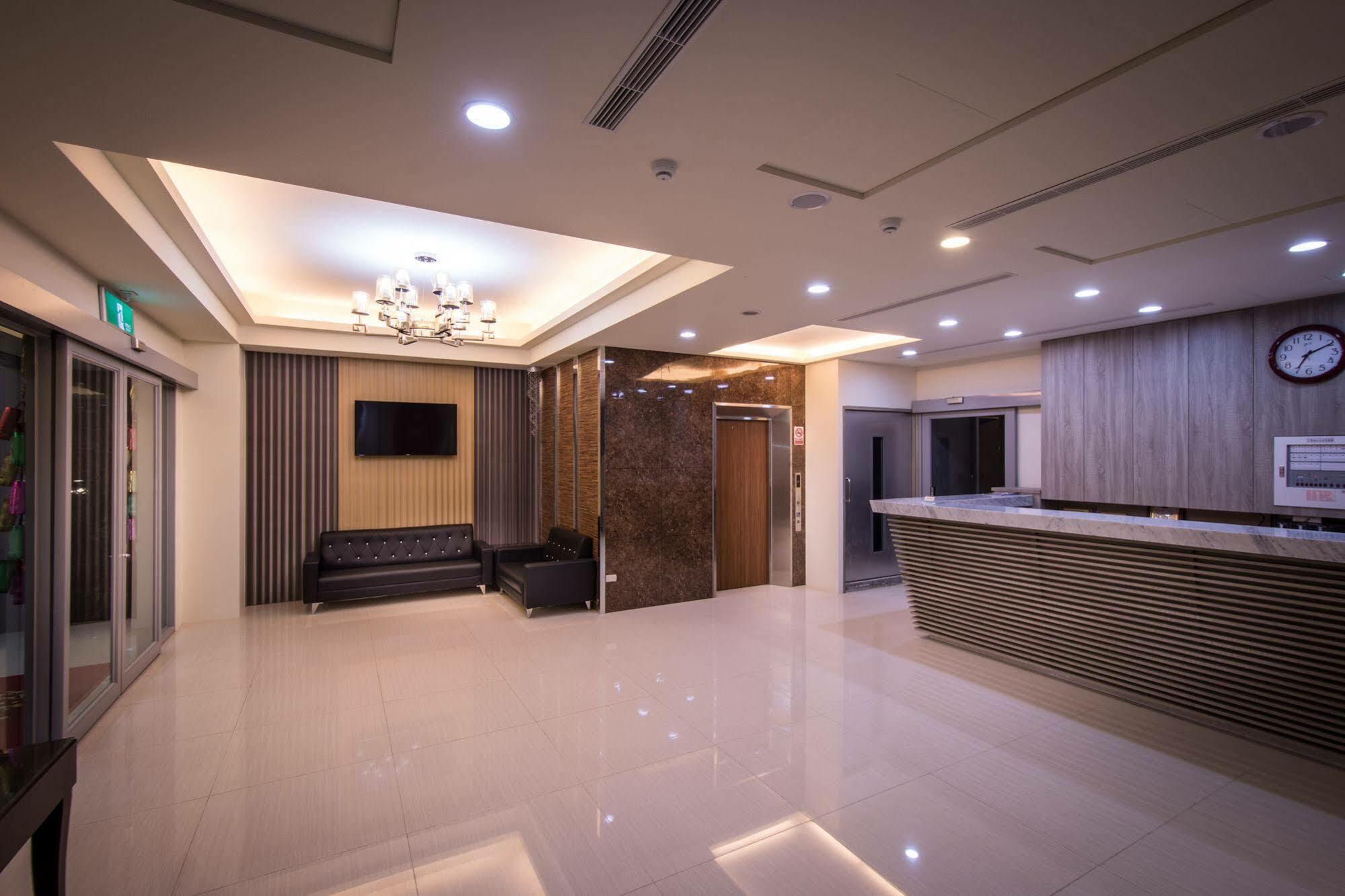 Mei Hotel Taichung Exterior photo